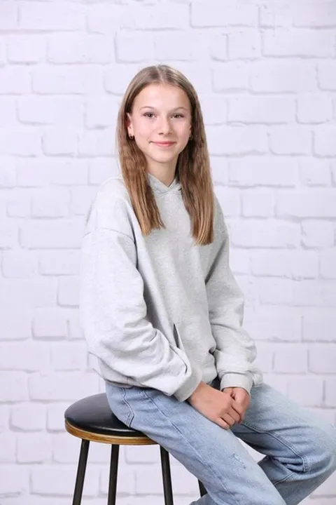 4. Bild von Golda G. aus seiner Sedcard
