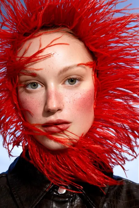 Sky K. ist ein weibliches Fashion Model mit grün-blauen Augen und blonden Haaren aus Stuttgart