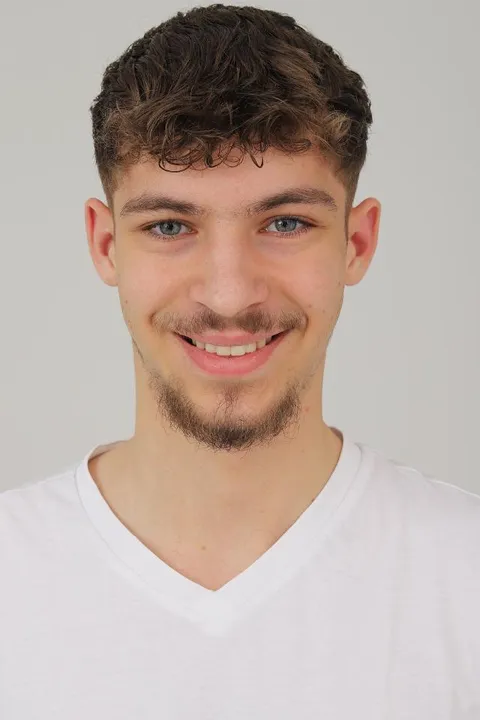 Dean M. ist ein männliches People Model mit blauen Augen und dunkelblonden Haaren aus Stuttgart