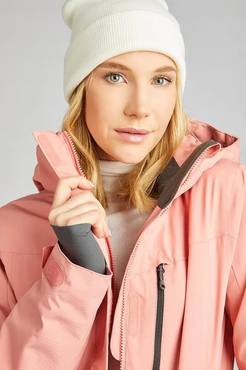Weibliches Model aus unserer Fashion Kategorie