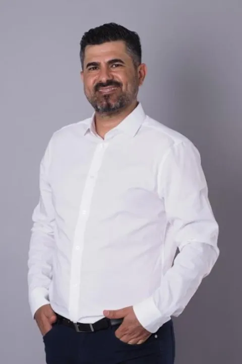 3. Bild von Hussein H. aus seiner Sedcard
