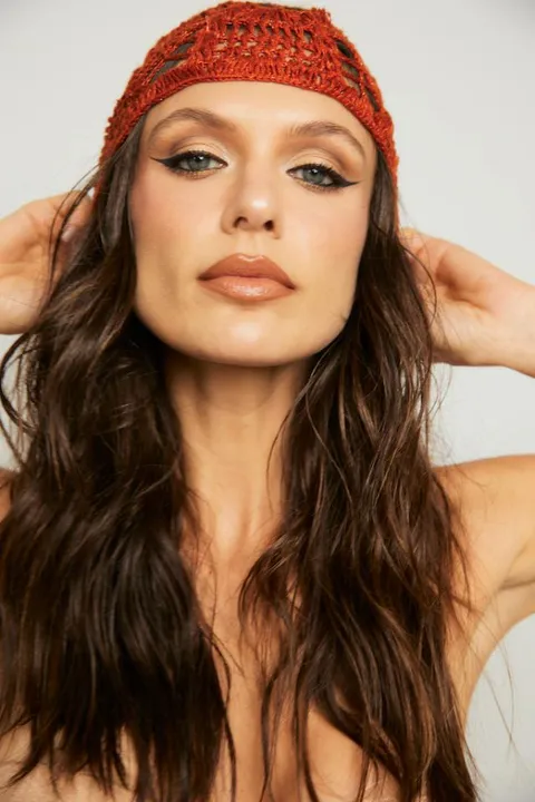 Vanessa D. ist ein weibliches Sport Model mit blau-grünen Augen und braunen Haaren aus Stuttgart
