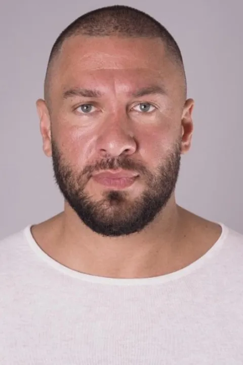 2. Bild von Gökhan G. aus seiner Sedcard
