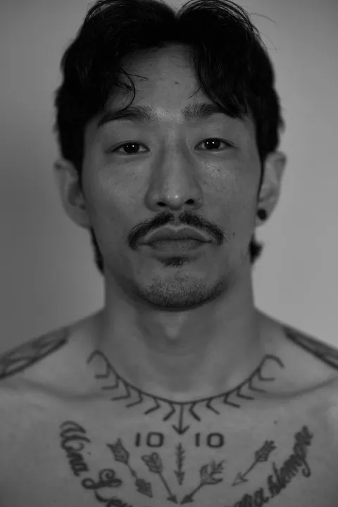 Marcel Dennis M. ist ein männliches Sport Model mit braunen Augen und schwarzen Haaren aus Stuttgart