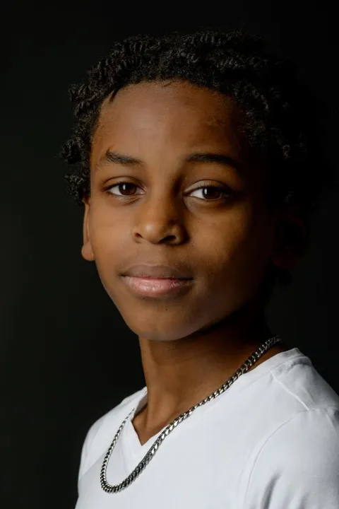 Amir Gazozo T. ist ein männliches People Model mit braunen Augen und schwarzen Haaren aus Stuttgart