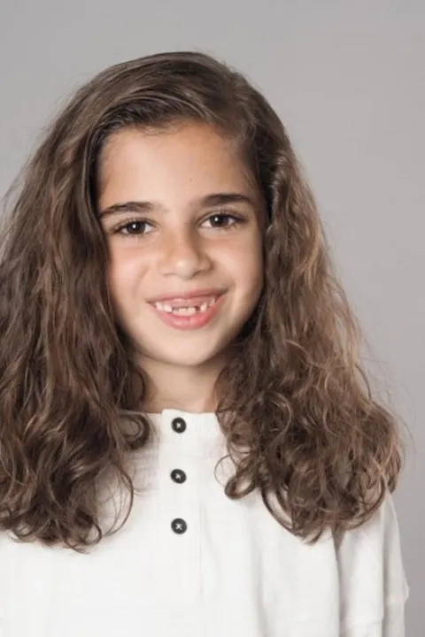 Luca Gabriel A. ist ein männliches People Model mit braunen Augen und braunen Haaren aus Stuttgart