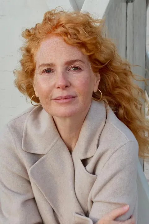 Marion B. ist ein weibliches Commercials Model mit grünen Augen und rot-blonden Haaren aus Stuttgart
