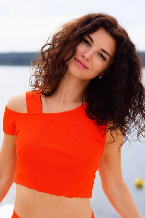 Ira K. ist ein weibliches Sport Model mit braunen Augen und braunen Haaren aus Mannheim