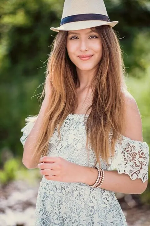 5. Bild von Valerie Antonieta V. aus seiner Sedcard
