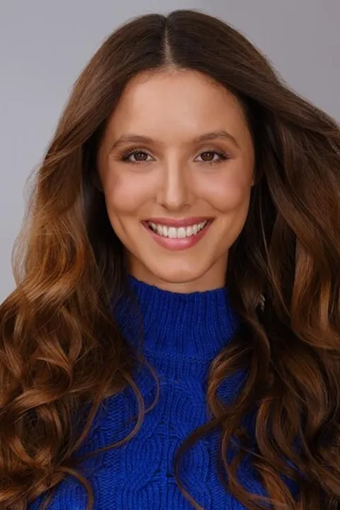 Valerie Antonieta D. ist ein weibliches Commercials Model mit braunen Augen und braunen Haaren aus Stuttgart