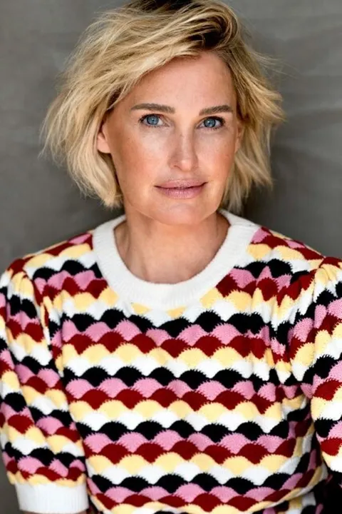 Ann-Kathrin B. ist ein weibliches Commercials Model mit blauen Augen und blonden Haaren aus Hamburg