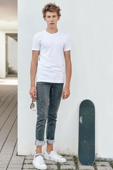 7. Bild von Tom T. aus seiner Sedcard