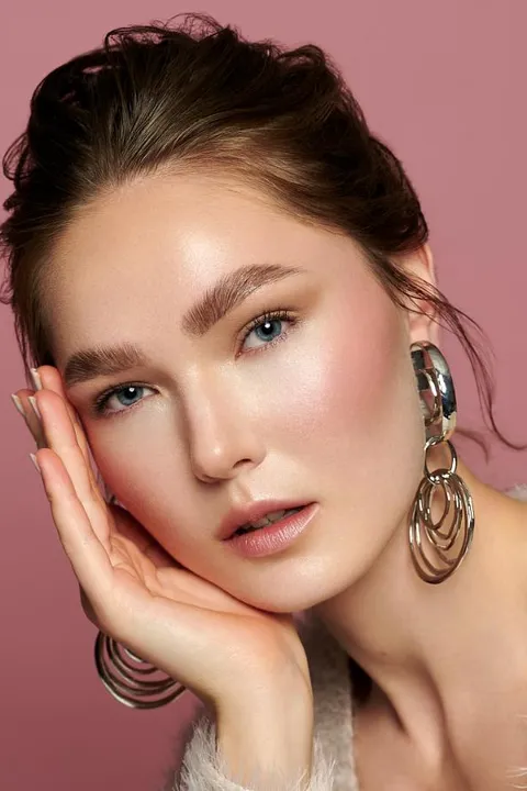 Chiara S. ist ein weibliches Beauty Model mit blauen Augen und hellbraunen Haaren aus Stuttgart