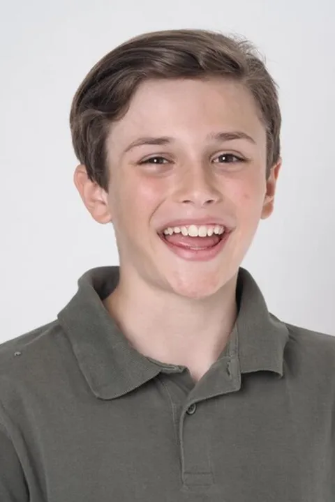 Noah S. ist ein männliches People Model mit grün-braunen Augen und hellbraunen Haaren aus Stuttgart