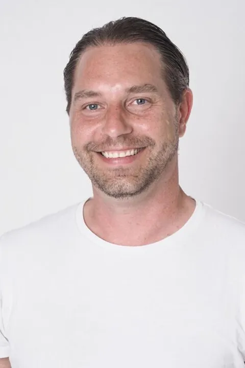 Ralph B. ist ein männliches People Model mit blauen Augen und dunkelblonden Haaren aus Stuttgart