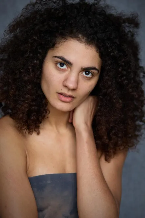 Teresa T. ist ein weibliches Sport Model mit braunen Augen und dunkelbraunen Haaren aus Köln