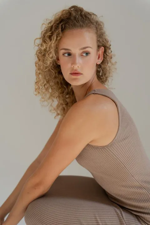 9. Bild von Nathalie N. aus seiner Sedcard