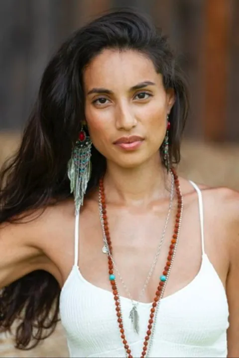 Amanda D. ist ein weibliches Beauty Model mit braunen Augen und dunkelbraunen Haaren aus München
