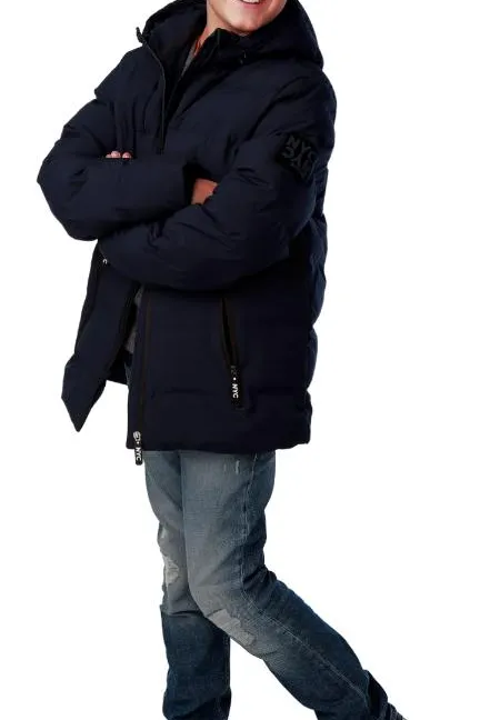 9. Bild von Demian D. aus seiner Sedcard