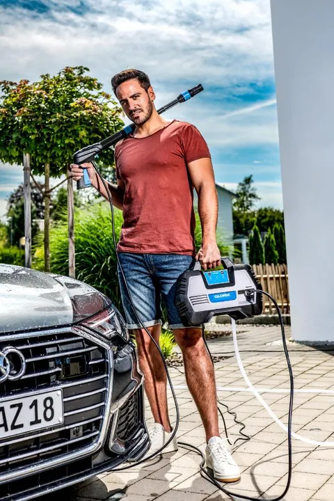 12. Bild von Dennis D. aus seiner Sedcard