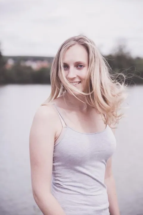 3. Bild von Melina M. aus seiner Sedcard