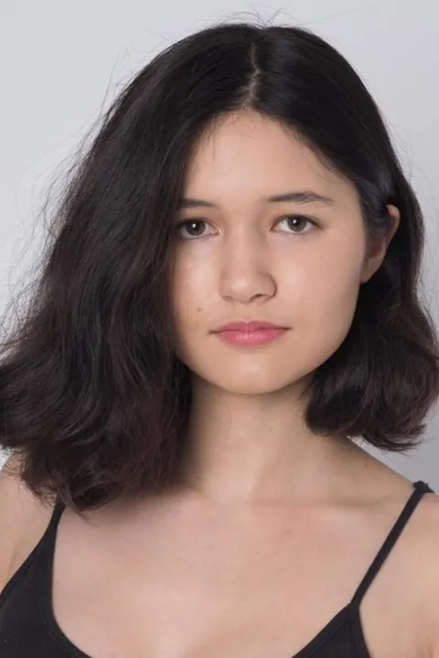Annika E. ist ein weibliches People Model mit braunen Augen und braunen Haaren aus Stuttgart