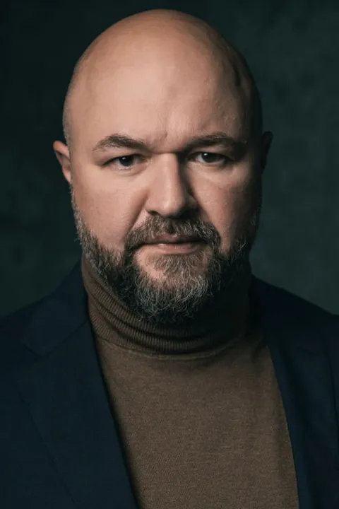 Andrey S. ist ein männliches Actors Model mit braunen Augen und dunkelbraunen Haaren aus Frankfurt