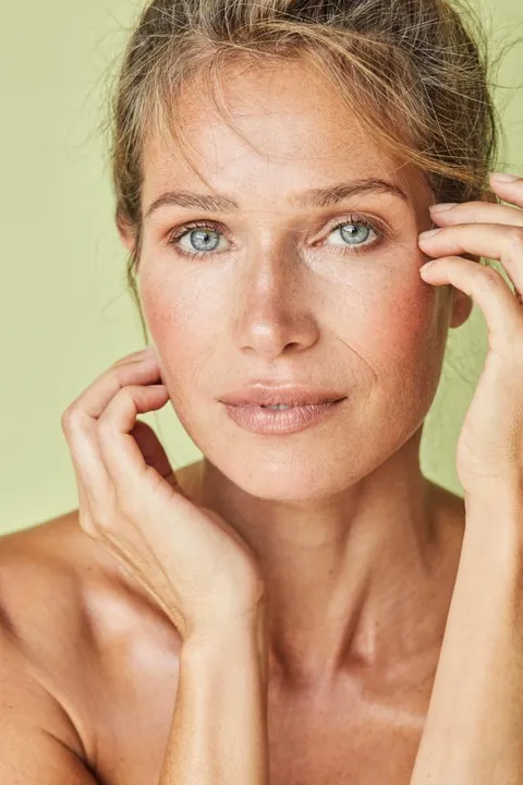 Marja N. ist ein weibliches Fashion Model mit grün-blauen Augen und blonden Haaren aus Stuttgart