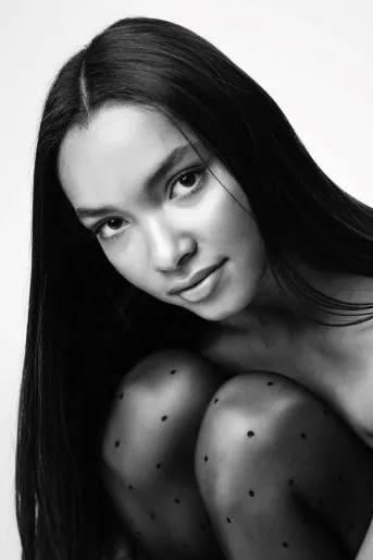 9. Bild von Shamila Jayda  S. aus seiner Sedcard