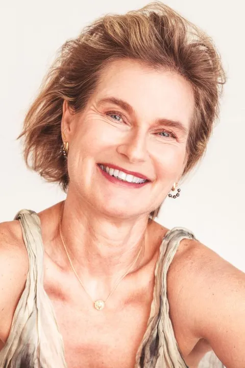 Caroline H. ist ein weibliches Beauty Model mit blau-grünen Augen und blonden Haaren aus Düsseldorf