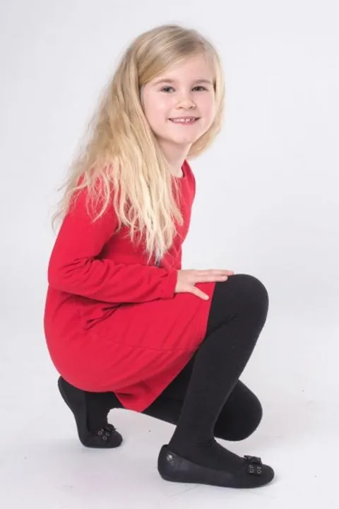 7. Bild von Amilia A. aus seiner Sedcard