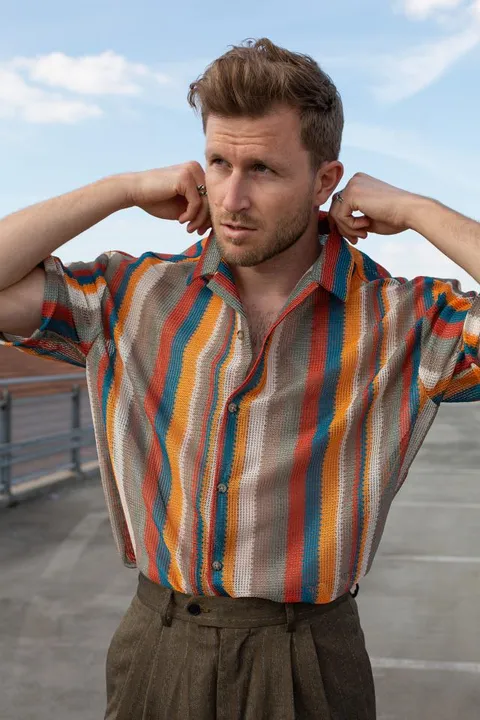 Jannik R. ist ein männliches Commercials Model mit grün-blauen Augen und dunkelblonden Haaren aus Stuttgart