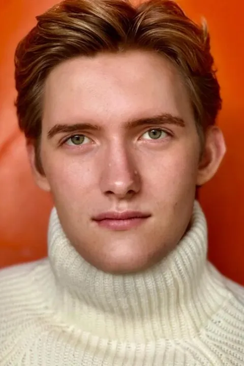Finn-Léon K. ist ein männliches Actors Model mit grünen Augen und blonden Haaren aus Stuttgart