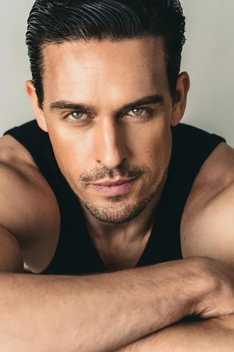 Michael W. ist ein männliches Actors Model mit grünen Augen und braunen Haaren aus Frankfurt