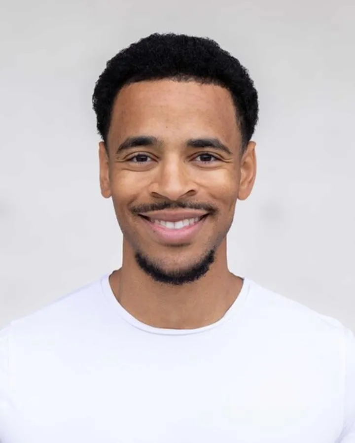 Männliches Model aus unserer People of Color Kategorie