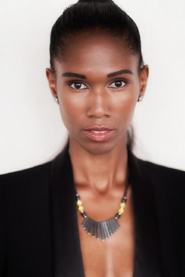 Weibliches Model aus unserer Mainboard Kategorie