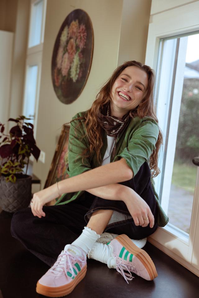 11. Bild von Lea L. aus seiner Sedcard