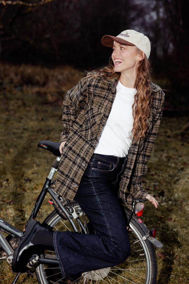 4. Bild von Lea L. aus seiner Sedcard