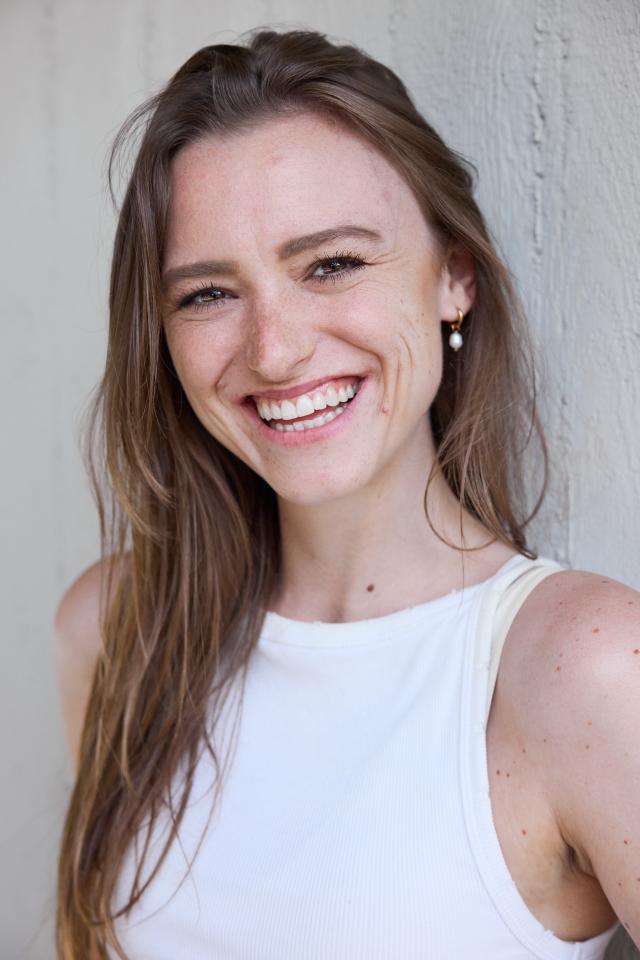 Lea B. ist ein weibliches  Model mit braunen Augen und hellbraunen Haaren aus München