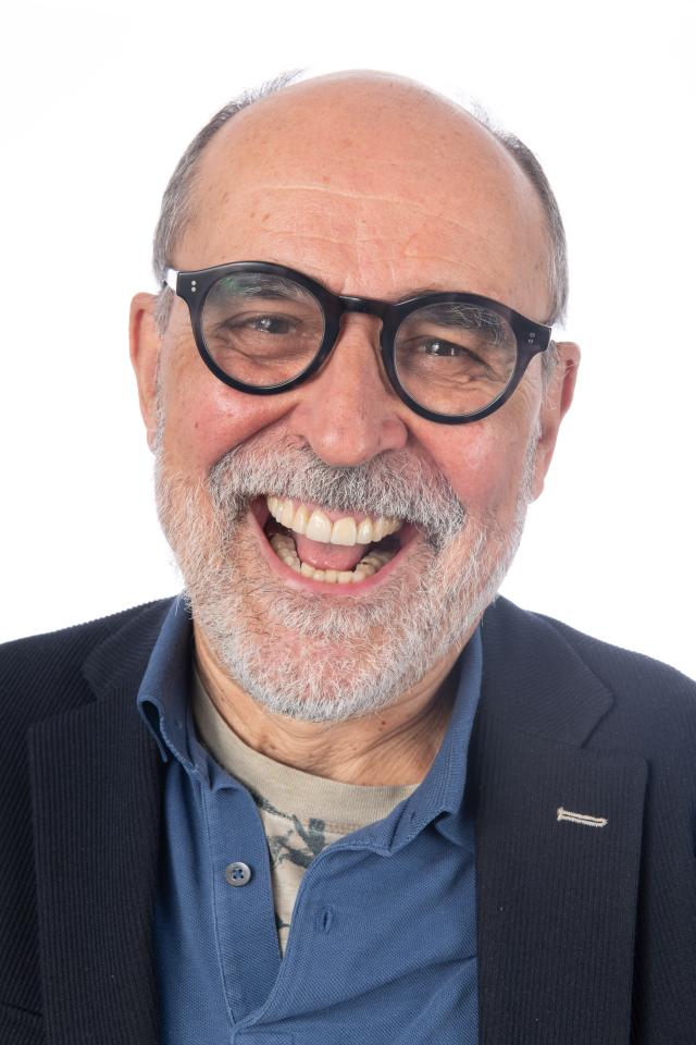 Falko M. S. ist ein männliches Moderation Model mit braunen Augen und grauen Haaren aus Stuttgart