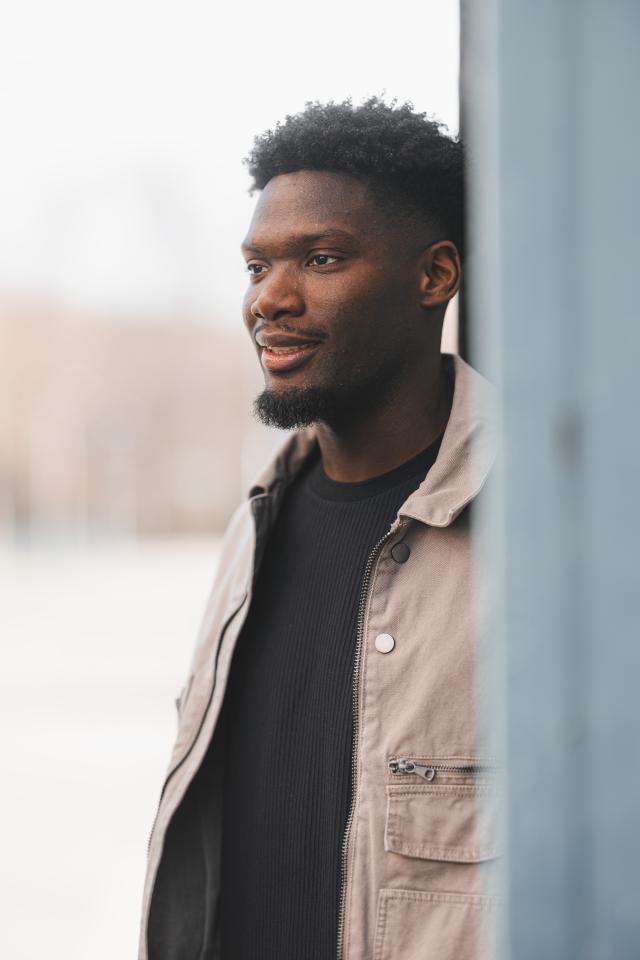 2. Bild von Melkisedek M. aus seiner Sedcard