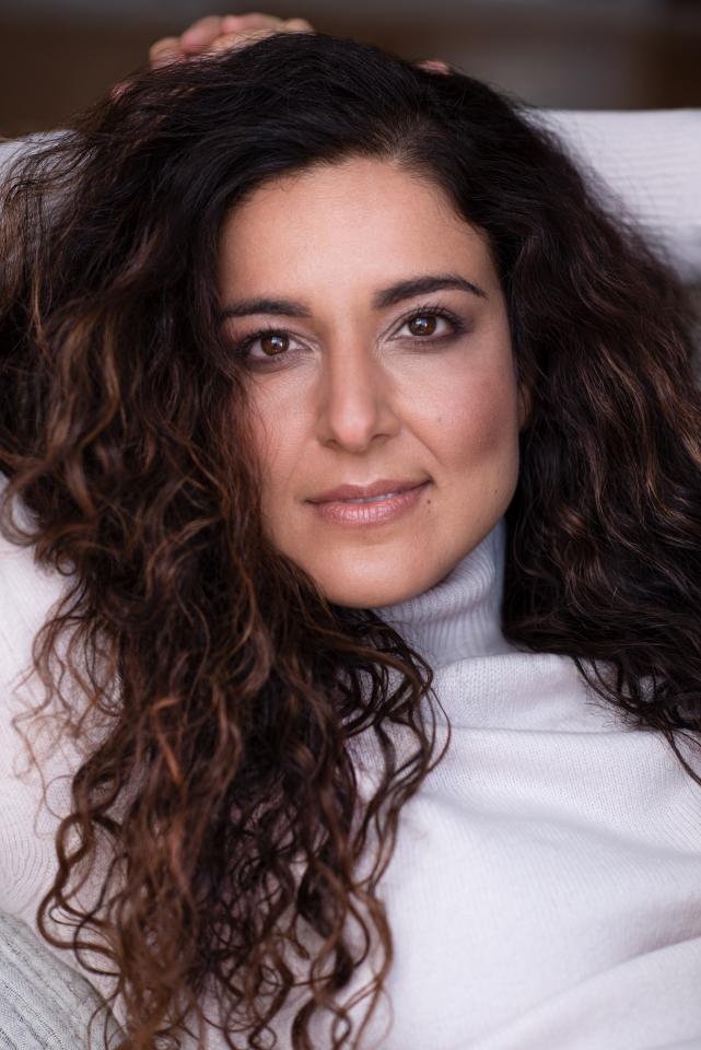 Weibliches Model aus unserer Mainboard Kategorie