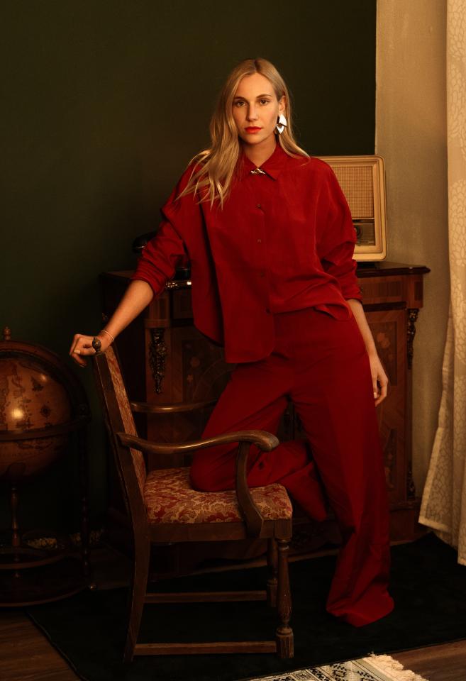 7. Bild von Maria M. aus seiner Sedcard