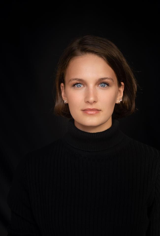 2. Bild von Sophia S. aus seiner Sedcard