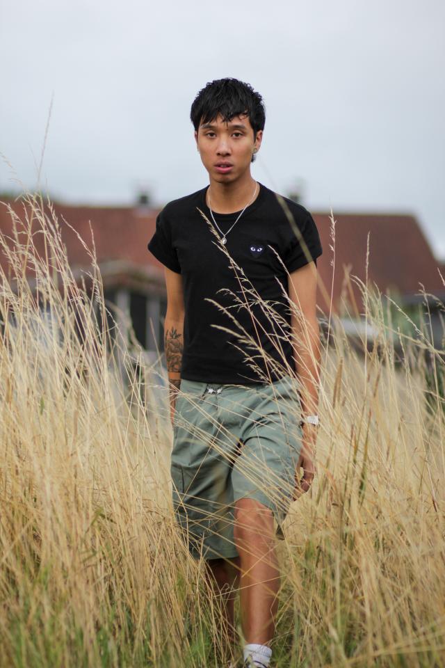 3. Bild von Khamthawon  K. aus seiner Sedcard