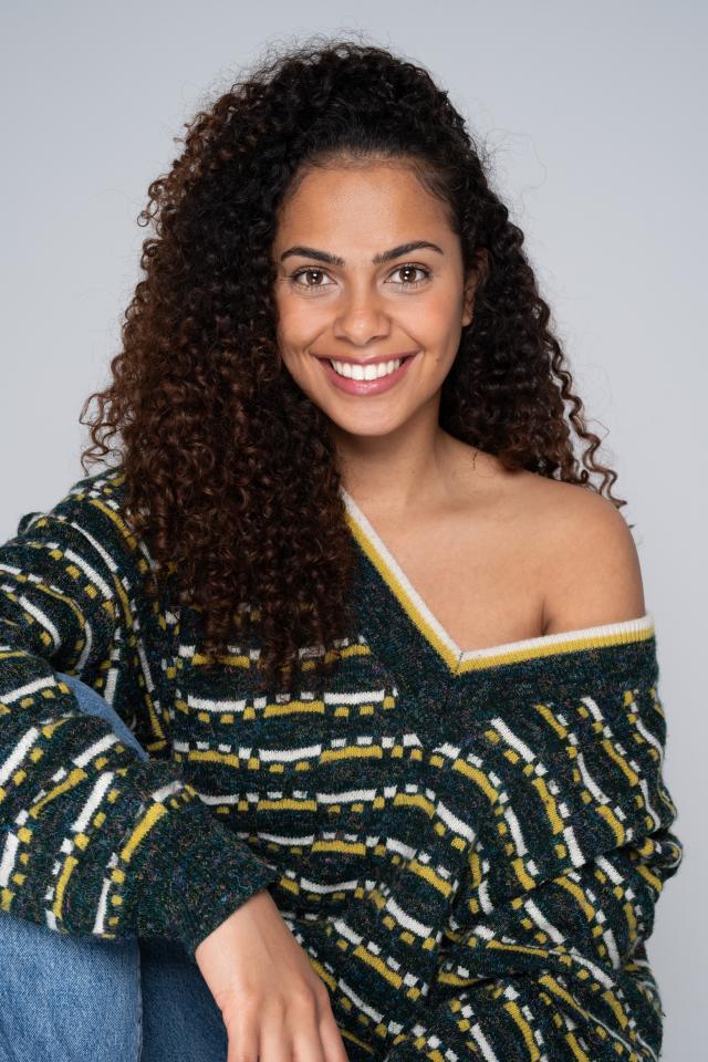 Julia L. ist ein weibliches People of Color Model mit braunen Augen und braunen Haaren aus Frankfurt