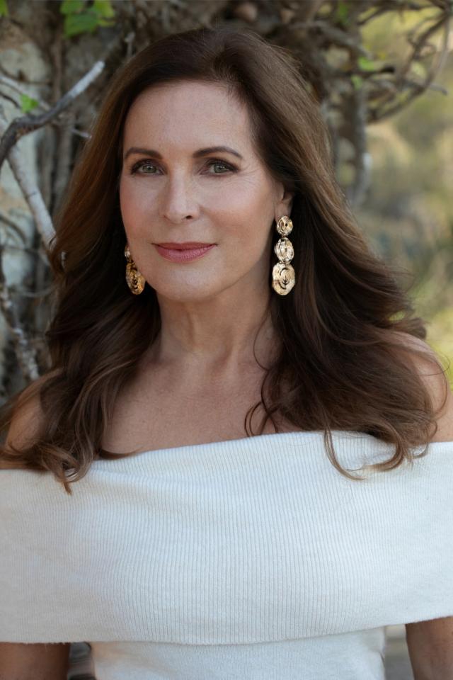 Gaby M. ist ein weibliches Commercials Model mit grünen Augen und braunen Haaren aus Stuttgart