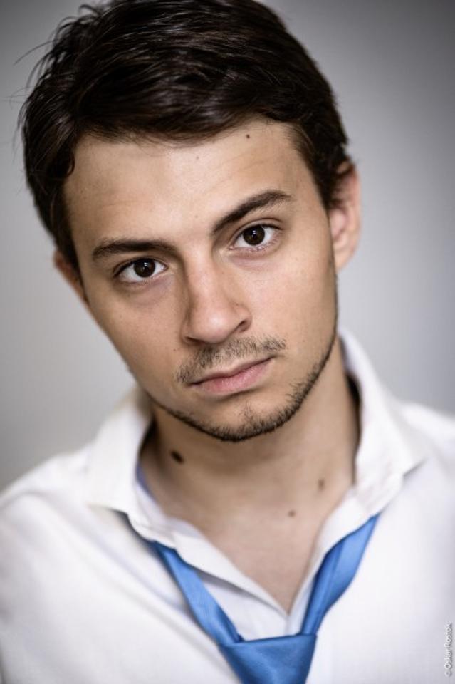 Yevgeniy S. ist ein männliches Actors Model mit braunen Augen und braunen Haaren aus Stuttgart
