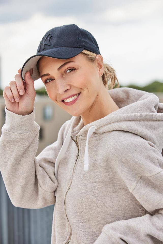 3. Bild von Isabelle I. aus seiner Sedcard