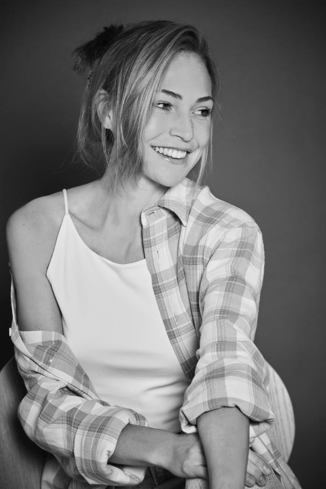 14. Bild von Isabelle I. aus seiner Sedcard